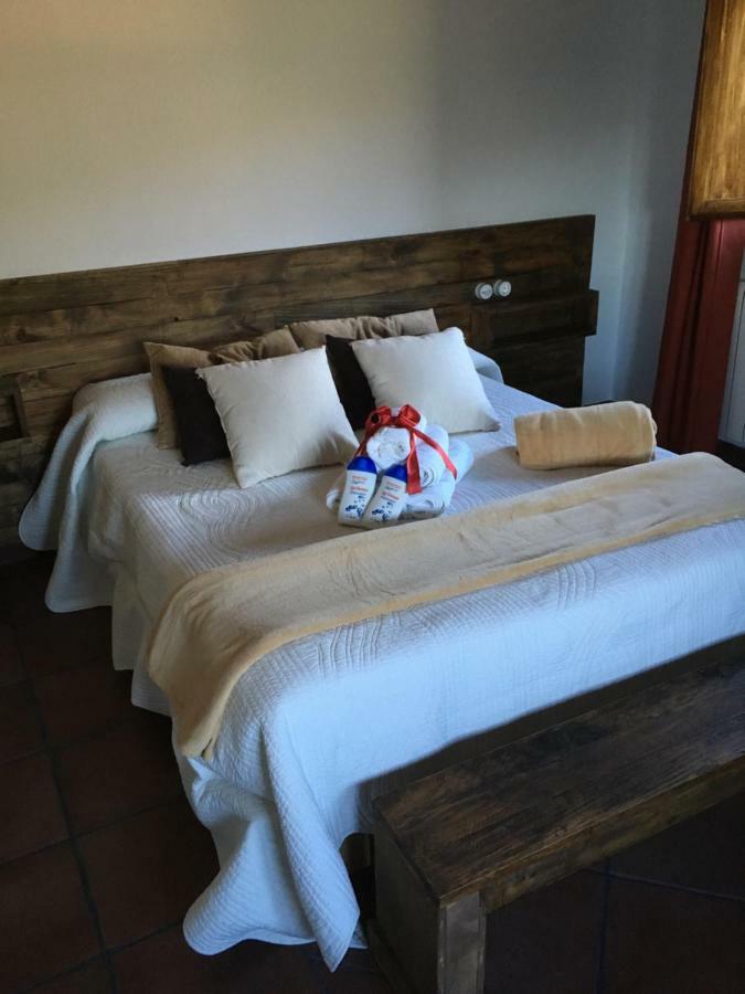 Las Estrebedes Casa Rural Guest House Caminomorisco Exterior photo