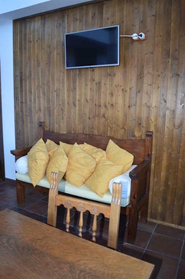 Las Estrebedes Casa Rural Guest House Caminomorisco Exterior photo