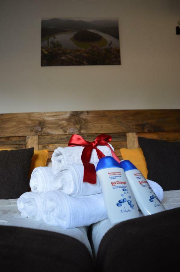 Las Estrebedes Casa Rural Guest House Caminomorisco Exterior photo